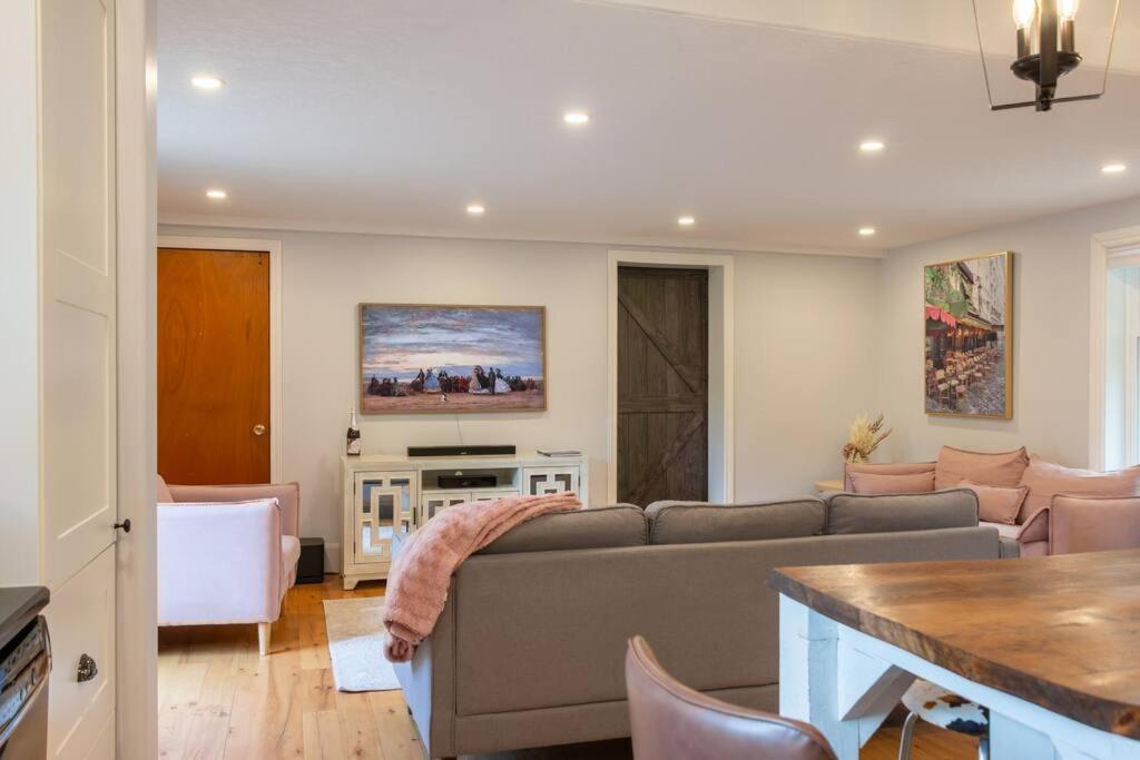 Elegant With Stylish Decor Holiday home *